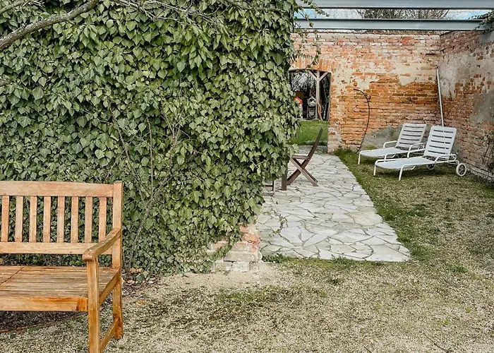 Oasis With Permaculture Garden And Yoga Space 度假居